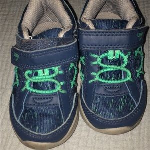 Tennis shoes Oshkosh